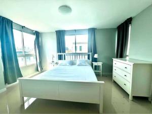 For RentCondoOnnut, Udomsuk : PLUS101 Condo for rent, Plus 67, 5th floor, city view, 70 sq m., 2 bedrooms, 2 bathrooms, 29,500 baht, 099-251-6615