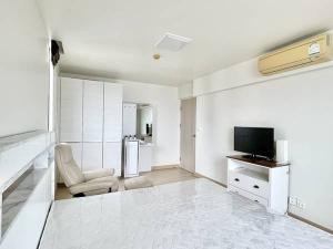 For RentCondoChaengwatana, Muangthong : Condo for rent, M Society Condominium, Muang Thong Thani, 2 bedrooms, 55 sq m, beautifully decorated, fully furnished, ready to move in.