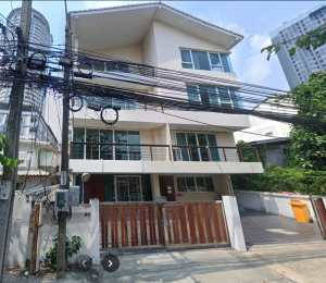 For RentHome OfficeSathorn, Narathiwat : Home Office or house for rent for business like Airbnb near BTS Chong Nonsi.