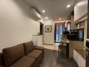 For SaleCondoRama9, Petchburi, RCA : ✮ For sale✮ The Line Asoke - Ratchada for sale with tenant, rent 16K, beautifully decorated room, if interested call: 094-6144494 (Ek)