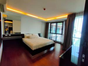 For SaleCondoSukhumvit, Asoke, Thonglor : Condo for sale address Sukhumvit 61 Fully furnished Beautiful room ready to move in (S03-1737)S