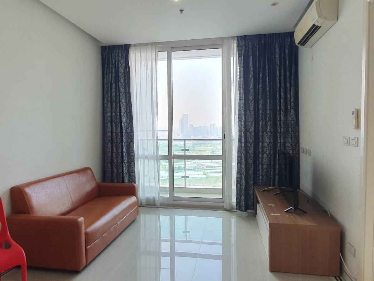 For RentCondoRama9, Petchburi, RCA : 🔥🔥Condo for rent, TC Green Rama 9🏢 near MRT Rama 9 🚇 Good location, beautiful room, fully furnished. Ready to move in, price 15,000 baht/month✨️📌