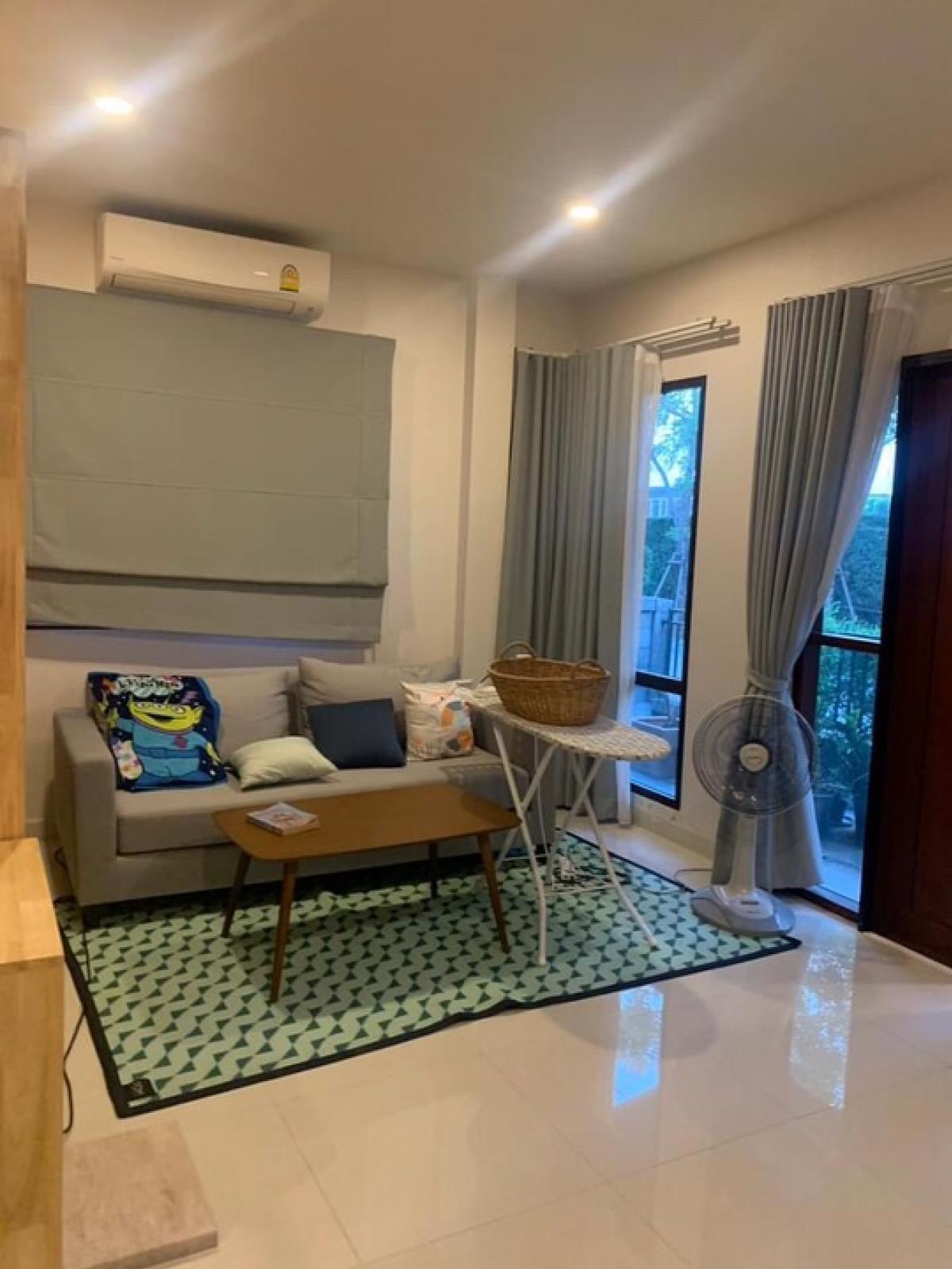 For RentHouseBangna, Bearing, Lasalle : 📌Single house for rent🌳The City Bangna Km. 7 🌳near Mega Bangna Enter through Mega Bangna. or red thorns Usable area 265 sq m., 56 square wah, 4 bedrooms, 5 bathrooms (with maids bathroom), beautiful location in a quiet, private alley. There are only three