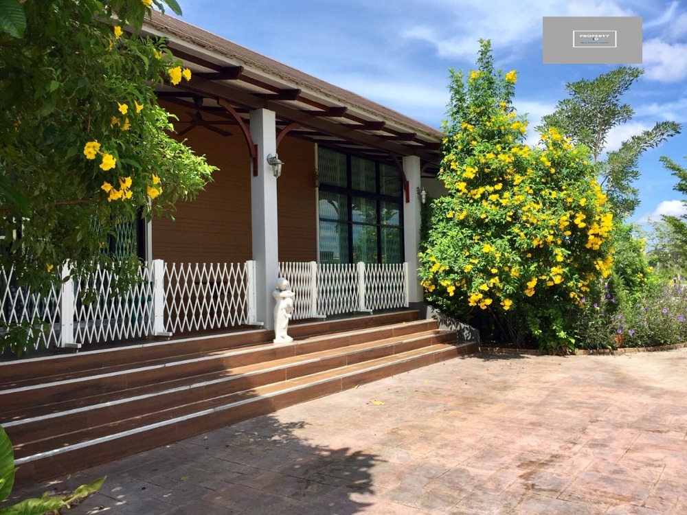 For SaleHouseChaiyaphum : Single-storey detached house for sale, country style, very good atmosphere. Chaiyaphum-Tadton Road Mueang Chaiyaphum District, Chaiyaphum Province, convenient travel.
