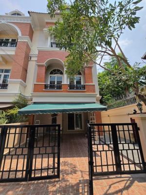 For RentTownhouseKaset Nawamin,Ladplakao : For sale/rent townhome, newly renovated, townhome casa city, Lat Phrao, Soi Yothin Phatthana 3 (newly renovated), pets allowed, company registration allowed
