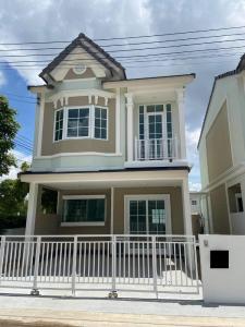 For RentTownhouseNonthaburi, Bang Yai, Bangbuathong : New home! House for rent, corner plot, Hamilton, Chaiyaphruek-Wongwaen, with furniture, parking for 2 people in the house, ready to move in.