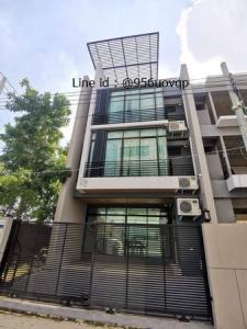 For RentTownhouseSamut Prakan,Samrong : svs276 4-story townhome for rent, Alisha View Luxury Townhouse, near BTS Sri Bearing, only 500 meters decorated, ready to move in.