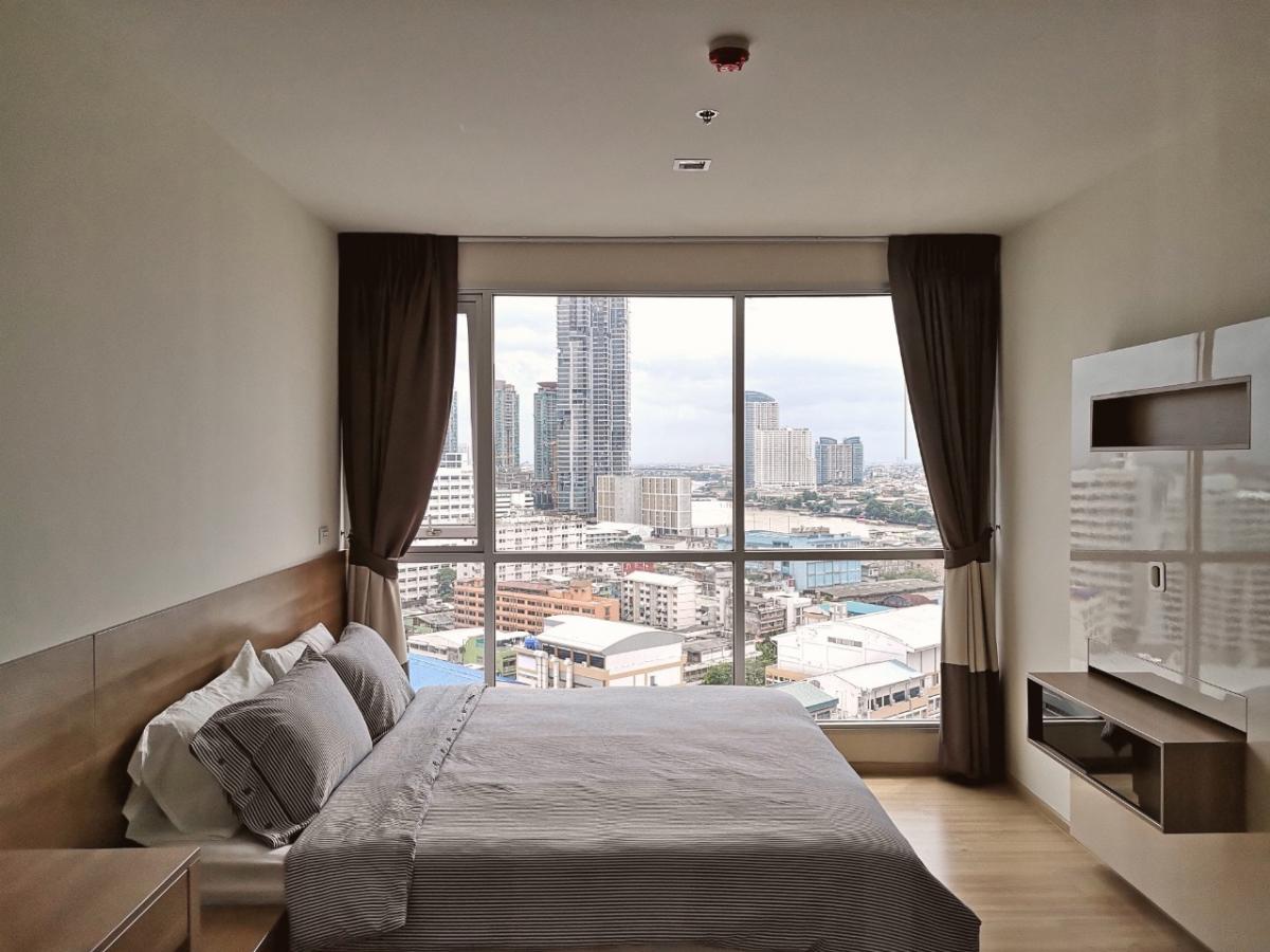 For RentCondoSathorn, Narathiwat : Very Cheap !!! Condo for rent at Rhythm Sathorn Size 65sqm (2Bedroom / 2Bathroom), river view, price 38,000 baht / month