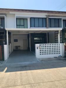 For RentTownhouseMin Buri, Romklao : RBVH403 2-story townhome for rent, The Villa Village project. Ramkhamhaeng-Suvarnabhumi, add Line @mproperty (with @ as well), admin replies quickly.