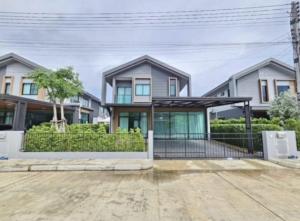 For RentHousePathum Thani,Rangsit, Thammasat : For Rent, 2-story detached house for rent, Kanasiri Village, Ratchapruek-346, very beautiful house, some furniture, 4 air conditioners, living in, no pets allowed.