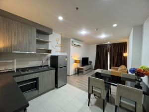 For RentCondoKhon Kaen : For rent: The Base, 2 bedrooms, 2 balconies, corner room, 66 square meters, cool Udon view all day.