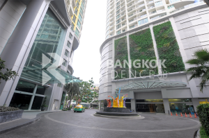 For SaleCondoOnnut, Udomsuk : Skywalk Weltz Residence for sale with price dropped HOT PRICE FOR SALE | ONLY ONE UNIT BTS Phrakanong Type: 1 bedroom 1 bathroom Sizing : 52 Sq.M. Partly Furnished Special Price : 6.1 MB Only Half transfer