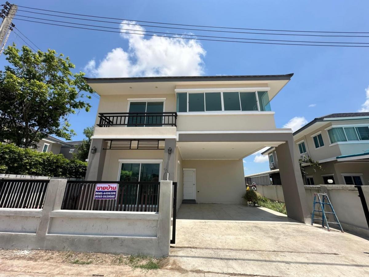 For SaleHouseRayong : 🏡Whoever is looking for a house near the sea, I recommend it. Big house, good price for your heart, special price only 3.69 million baht. #Cheap Rayong house