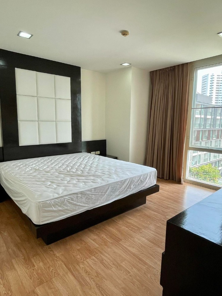 For RentCondoSukhumvit, Asoke, Thonglor : Condo for rent, The Alcove 49, Soi Sukhumvit 49, price only 38,000 baht/month.