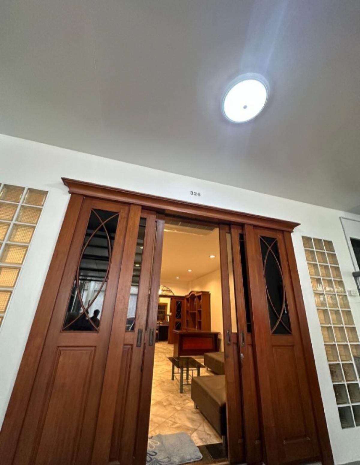 For RentTownhousePinklao, Charansanitwong : CL 1102💥Townhouse for rent, 3 storeys, ready to move in, with furniture, near Central Pinklao. Just carry your bag and move in. There are many entrances and exits. Borommaratchachonnani, Bang Bamru Subdistrict, Bang Phlat District, Bangkok 10700