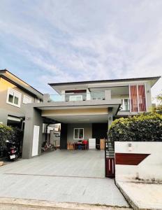 For RentHouseChiang Mai : A house for rent near by 10 min to Meritton British International School, No.14H711