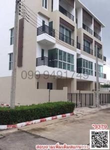 For RentTownhouseLadkrabang, Suwannaphum Airport : For rent, 4-story townhome, Warodom Place, Soi Supapong 40, opposite Seacon Srinakarin.