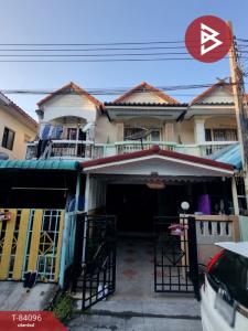 For SaleTownhouseSamut Prakan,Samrong : 2-story townhouse for sale, Theparak Village, Km. 25, Samut Prakan.