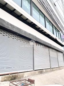 For RentShophouseNawamin, Ramindra : 3-story commercial building, good location, next to the road, for rent, Ramintra-Bang Khen area. Near Krirk University, only 190 meters.