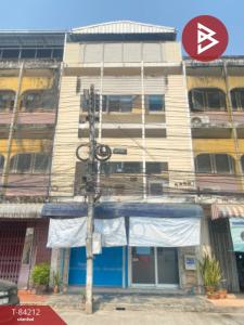 For SaleShophouseTak : Commercial building for sale, area 30.7 square meters, Nong Luang, Tak.