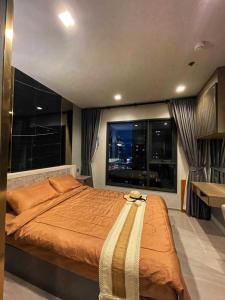 For RentCondoRama9, Petchburi, RCA : LAK173 Condo for rent, Life Asoke-Rama 9, 23rd floor, Building B, size 28 sq m., studio, 1 bathroom, 20,000 baht. 099-251-6615