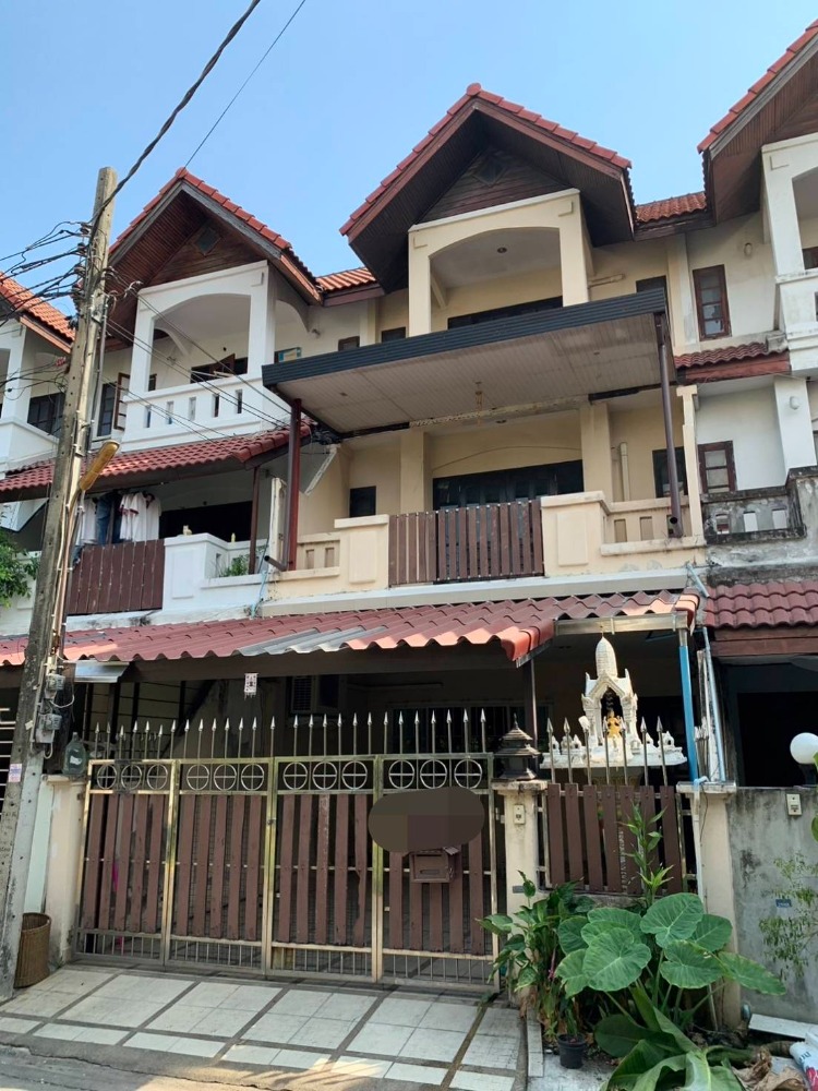 For RentTownhouseKaset Nawamin,Ladplakao : Townhome for rent, 3 floors, newly renovated, Lat Phrao-Nawamin area, along Ramintra Expressway, Soi Pho Kaeo, good location.