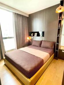 For RentCondoSukhumvit, Asoke, Thonglor : **Urgent rent** The Lumpini 24 Condo, 1 bedroom, 1 bathroom, 30 sq m., 21st floor, fully decorated, fully furnished.