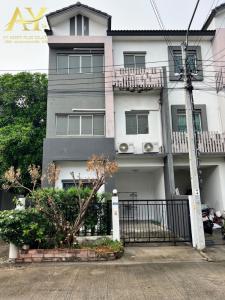 For SaleTownhouseVipawadee, Don Mueang, Lak Si : Urgent sale! 3-story townhome, corner house, size 19.4 sq m., Lionof Village. Chaengwattana-Don Mueang Soi Chang Akat Uthit 13