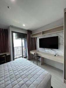 For RentCondoLadprao, Central Ladprao : ✨   life ladprao  Condo : ​Studio    , 1 Bathroom, 26 sqm. Rental Price 15,000THB/Month ✨