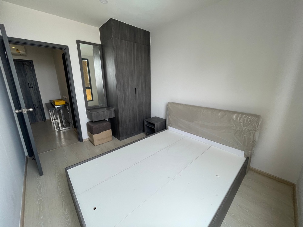 ขายคอนโดอ่อนนุช อุดมสุข : 𝐒𝐀𝐋𝐄 New room  Elio Del Nes - 1 bedroom ชั้นสูง วิวสระ