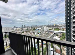 For RentCondoPinklao, Charansanitwong : Condo 2 bedrooms 2 bathrooms on 25th floor at The Tree Rio Bangaor Station with parliament view.