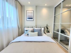 For SaleCondoLadkrabang, Suwannaphum Airport : You can get a full loan on a condo near Robinson Lat Krabang. Near Suvarnabhumi Airport The room is very spacious. divided into proportions