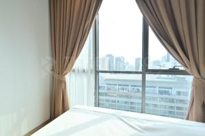 For SaleCondoNana, North Nana,Sukhumvit13, Soi Nana : Hot deal!!!, high quality condo near BTS Nana, best deal for investment, Hyde Sukhumvit 13, high floor, clear view, good condition, ready stay or rent out