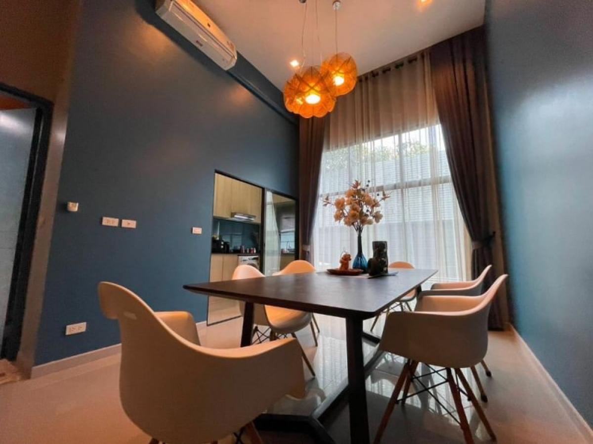 For RentTownhousePattanakan, Srinakarin : Townhome for rent, 3.5 floors, Arden Project, Phatthanakan 20, Suan Luang, Bangkok, rental price 55,000/month, contact 086-326-1137, minimum 1 year rental contract, not accepting Chinese people, 3 bedrooms, 4 bathrooms, area 26 sq m, usable area. 185 sq m