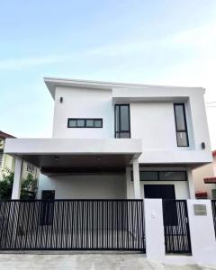 For SaleHouseBangna, Bearing, Lasalle : Single house for sale ✅ Bangna Villa Village (Soi Bangna-Trad 39) ✅ Ready to sell immediately, Khun Phat 093.5462979