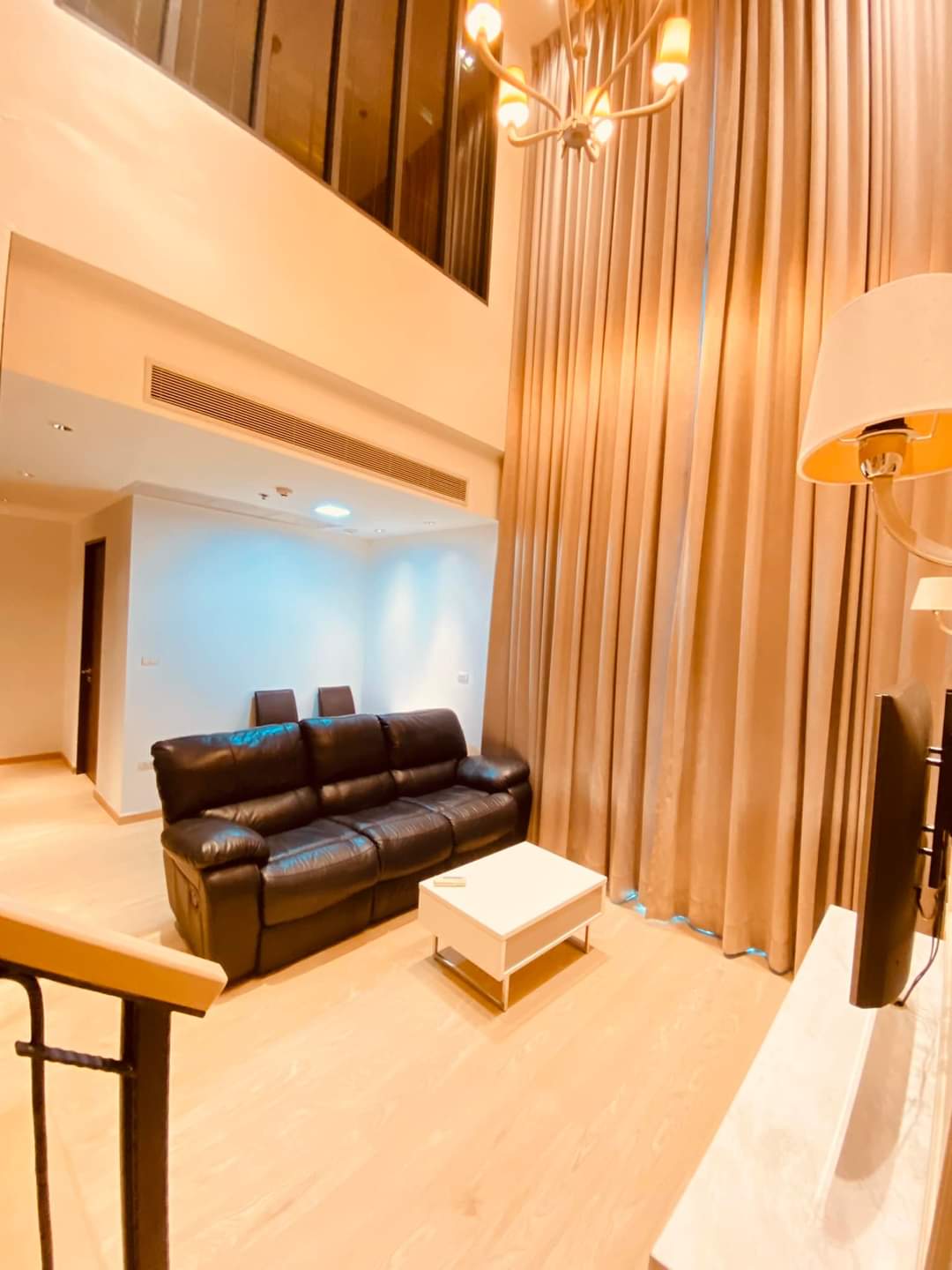 For RentCondoRatchathewi,Phayathai : High Floor Duplex Room Pyne By Sansiri 2bed2bath 77 sqm Fullyfurnish 49,000 -