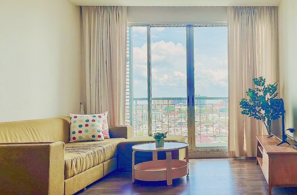 For RentCondoThaphra, Talat Phlu, Wutthakat : RSTS102 Condo for rent The Room Sathorn-Taksin, 8th floor, city view, 61 sqm. 2 bedrooms, 2 baths, 20,000 baht.