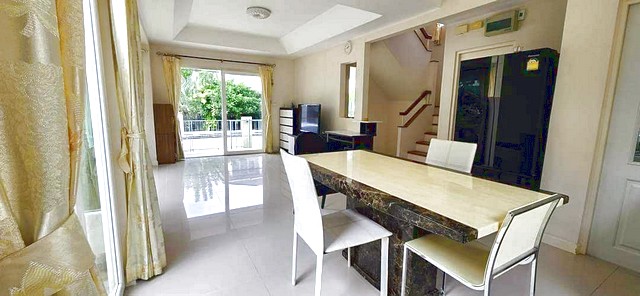 For RentHouseBangna, Bearing, Lasalle : House for Rent near ABAC Bangna Pruklada Bangna fully furnished!!