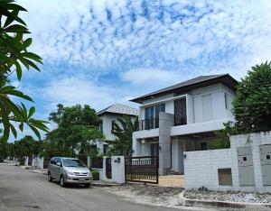 For RentHouseBangna, Bearing, Lasalle : 2-story detached house for rent, Blue Lagoon Village 1, Bangna - Wongwaen, beautiful house, fully furnished, near the expressway, near BTS/MRT, near Suvarnabhumi Airport.