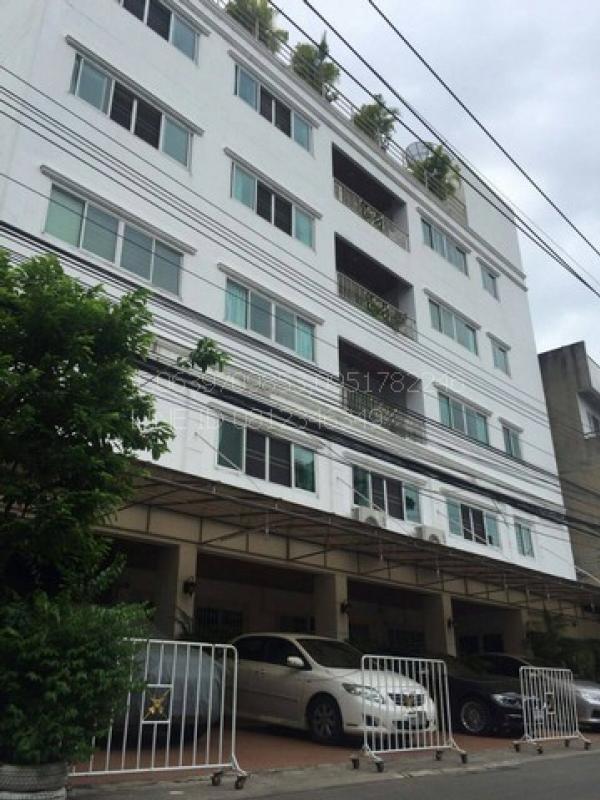 For RentTownhouseSukhumvit, Asoke, Thonglor : Available 20/12/2020 townhome for rent 5 floors 1 floor 1 unit 3 bedrooms 3,5000 baht