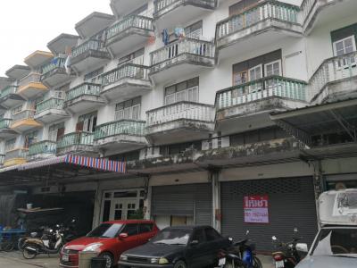 For RentShophouseKaset Nawamin,Ladplakao : 4 storey commercial building for rent, half road, Khlong Lam Chik Suitable for warehouses and offices.