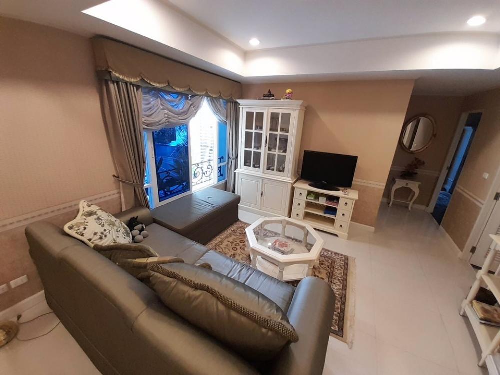 For SaleCondoSukhumvit, Asoke, Thonglor : Luxury 2 bedroom unit for sale with nice furnishing on middle floor