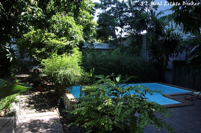 For SaleHouseSapankwai,Jatujak : Land for sale in Pradipat, Phayathai, 214 square wah, with private pool