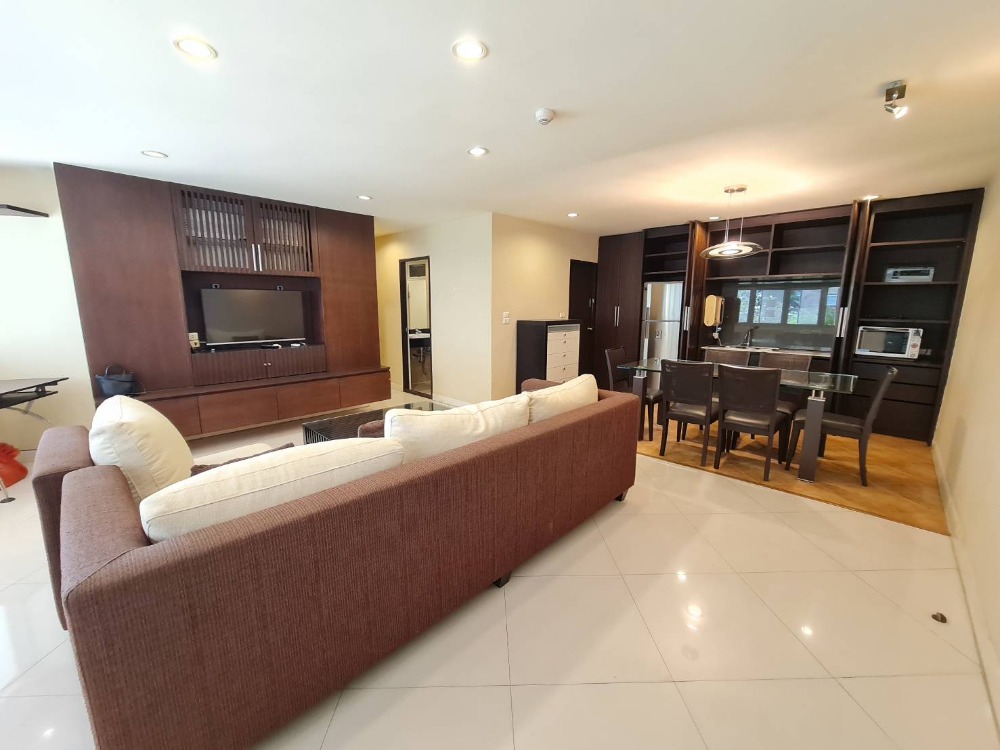 For SaleCondoSathorn, Narathiwat : Condo for Sale / Rent: Belle Park Residence 1 (Belle Park Residence 1) The specialty is a corner room with privacy.  See the pool view