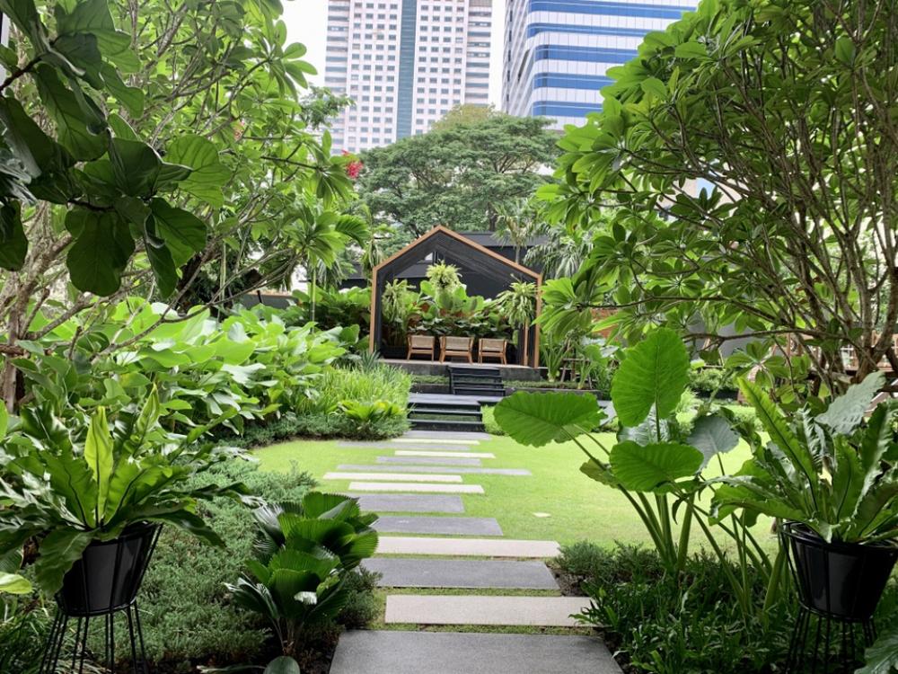 For SaleCondoSilom, Saladaeng, Bangrak : Condo for sale, The Lofts Silom, Simplex room, 1 bedroom, 1 bathroom, size 48 sq m., 28th floor, south side, new room, never lived in, price 10.7 million baht.