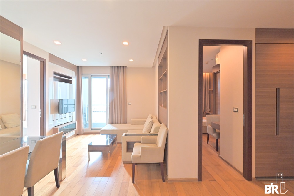 ขายคอนโดพระราม 9 เพชรบุรีตัดใหม่ RCA : for sale The Address Asoke ขายด่วน แอดเดรส อโศก 2 Bedrooms 2 bathrooms 66.44 Sq.m.  เพียง  9,160,000 บาท fully furnished ถูกมาก วิวสวยมาก floor 30++