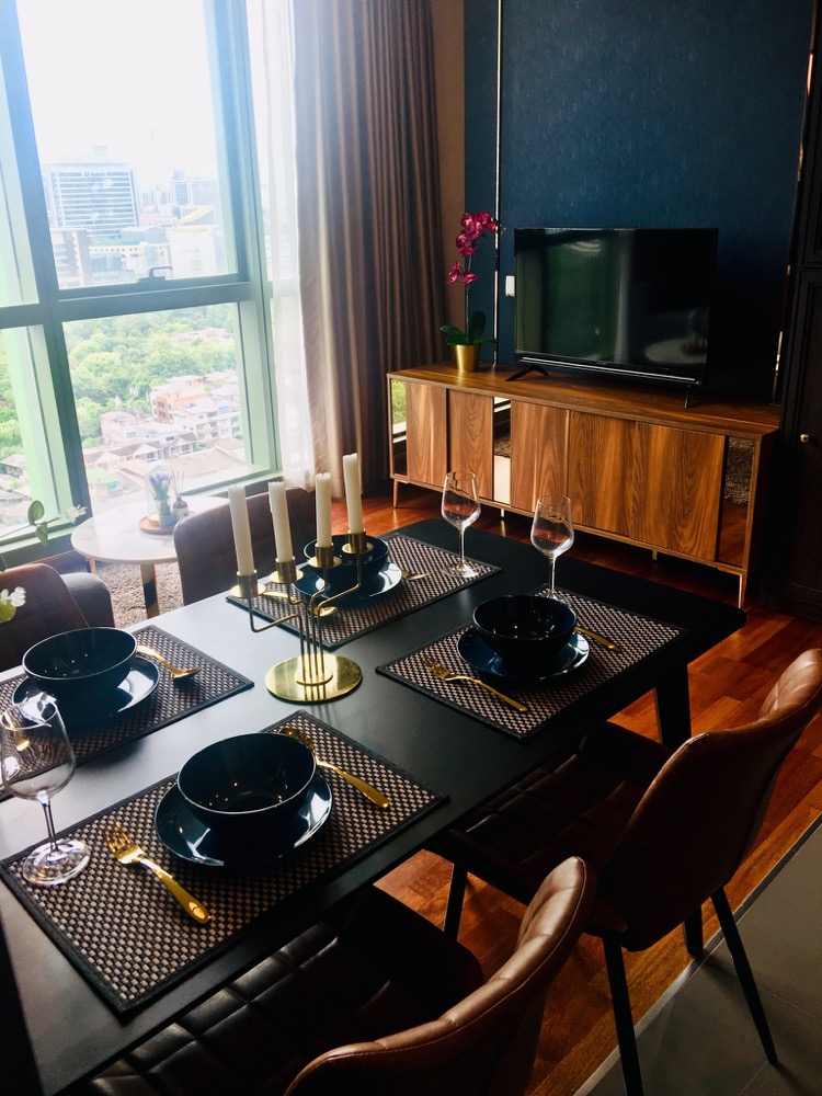 For RentCondoRatchathewi,Phayathai : [For rent or sale] Condo Wish Signature Midtown, size 2 bedrooms, south + east, beautiful view, high floor, size 48 sq m.