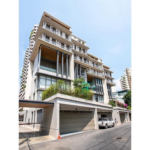 For RentTownhouseSukhumvit, Asoke, Thonglor : RT384 Townhome for rent, 5 floors, 680 square meters, 3 bedrooms, 7 bathrooms, near BTS Phrom Phong