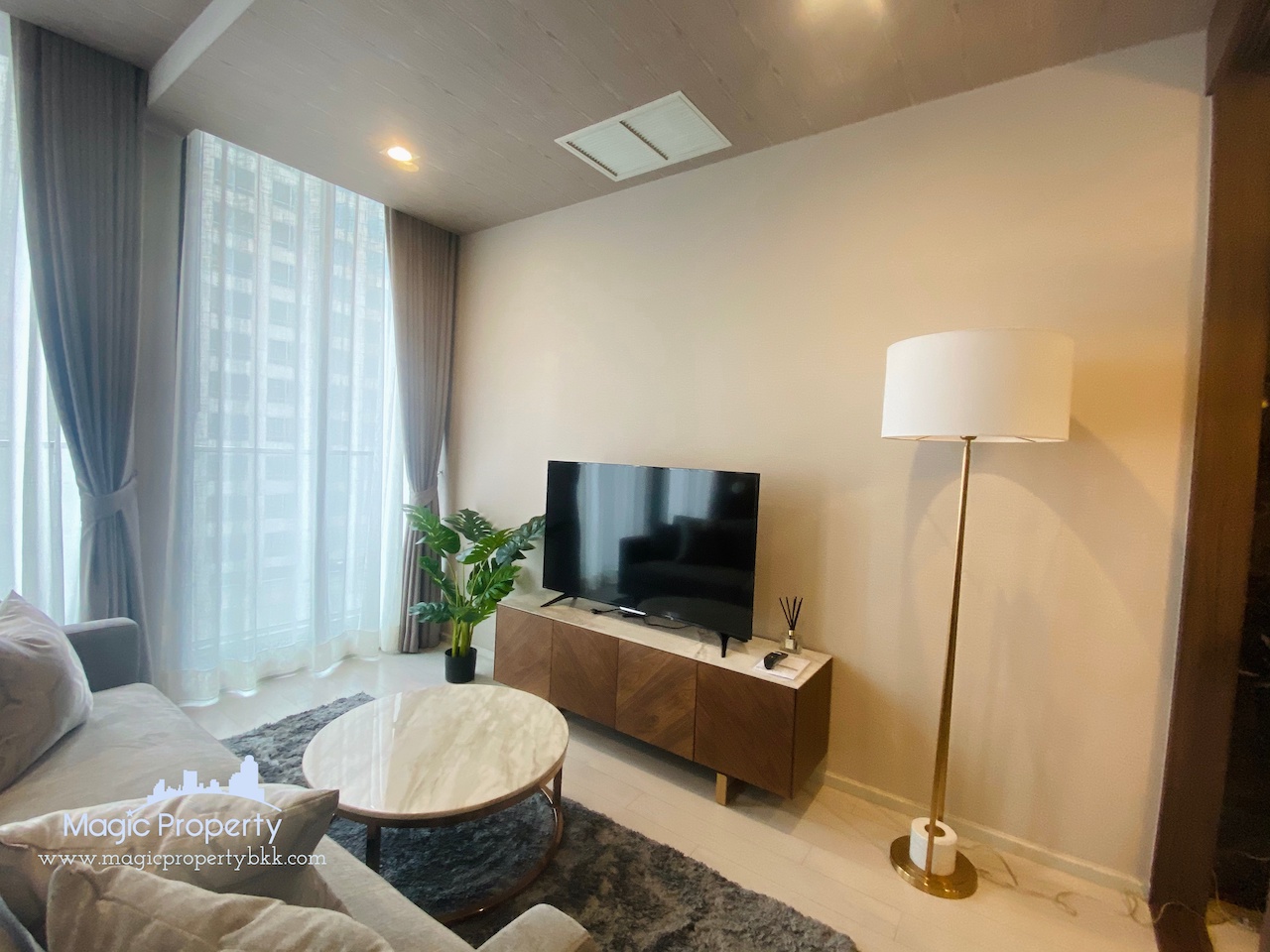 For RentCondoWitthayu, Chidlom, Langsuan, Ploenchit : 1 bedroom condominium for rent in Noble Ploenchit, Lumpini Subdistrict, Pathum Wan District, Bangkok.