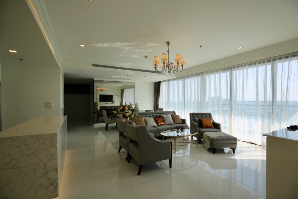 For RentCondoRama3 (Riverside),Satupadit : 📣📣📣... For rent STARViEW RAMA 3 🌟 Rare item room 🌟 Large room size 160 sq m. 🌟 3 bedrooms + 3 bathrooms 🌟 Floor 26, Chao Phraya River view, very beautiful 👍👍👍